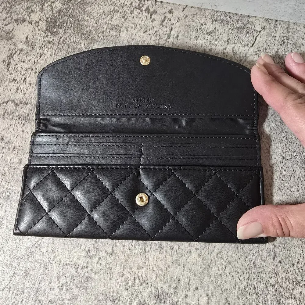 Badgley Mischka Black Diamond Quilted Studio Card Holder Wallet Clutch Logo Gold